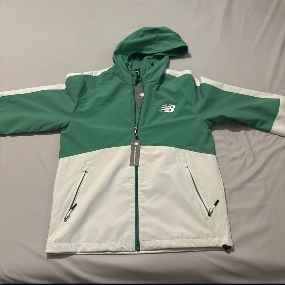 New Balance Uni Color Wind Breaker Jacket Green And White